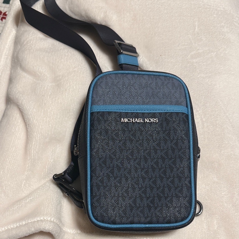 Michael Kors Navy and Black Men's Messenger Bag